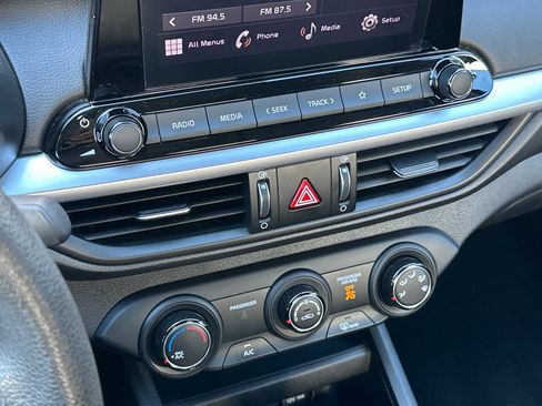 Used 2023 Kia Forte LXS w/ LXS Technology Package FWD image 29