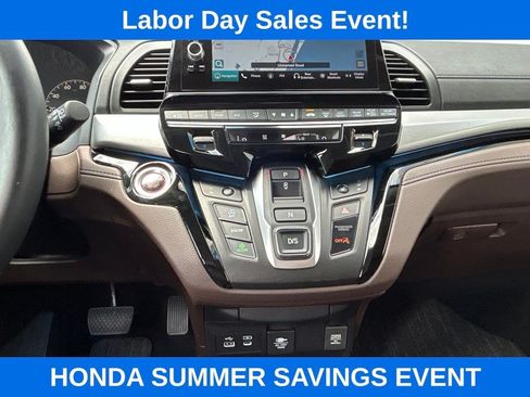 Used 2025 Honda Odyssey Touring image 23