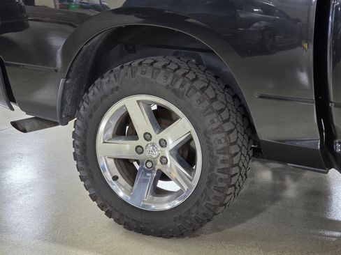Used 2016 RAM 1500 Express RWD image 8