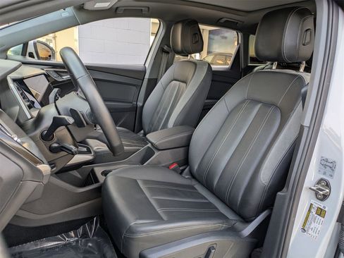 Used 2023 Audi Q4 e-tron Premium Plus w/ Premium Plus image 27