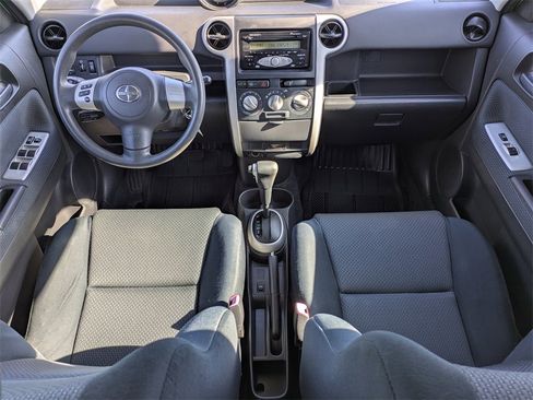 Used 2006 Scion xB image 2