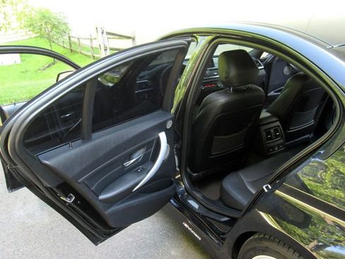 Used 2013 BMW 335i xDrive Sedan AWD/4WD image 31