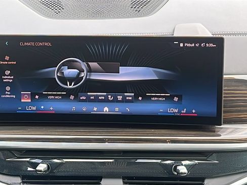 Used 2025 BMW X7 xDrive40i AWD/4WD image 14