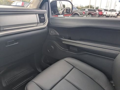 Certified 2022 Ford Expedition XL image 17