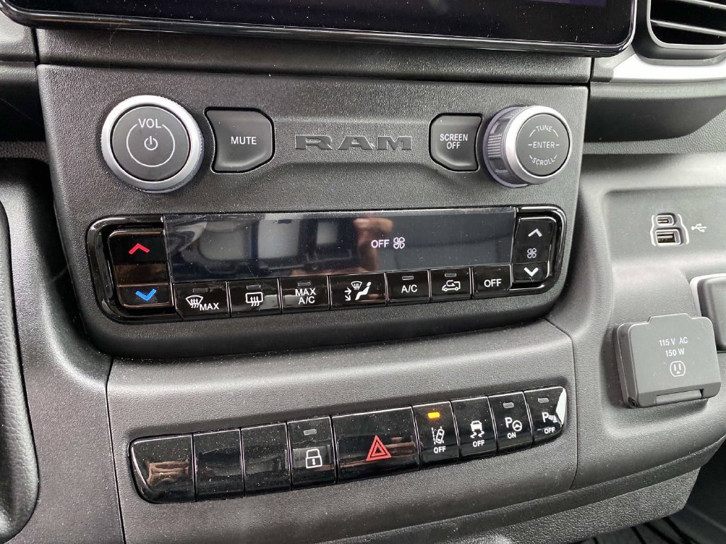 Used 2025 RAM ProMaster 3500 w/ Quick Order Package 22H SLT+ FWD image 15