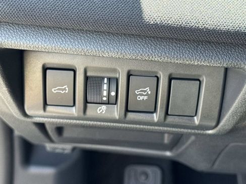 Used 2025 Subaru Outback Premium AWD/4WD image 18