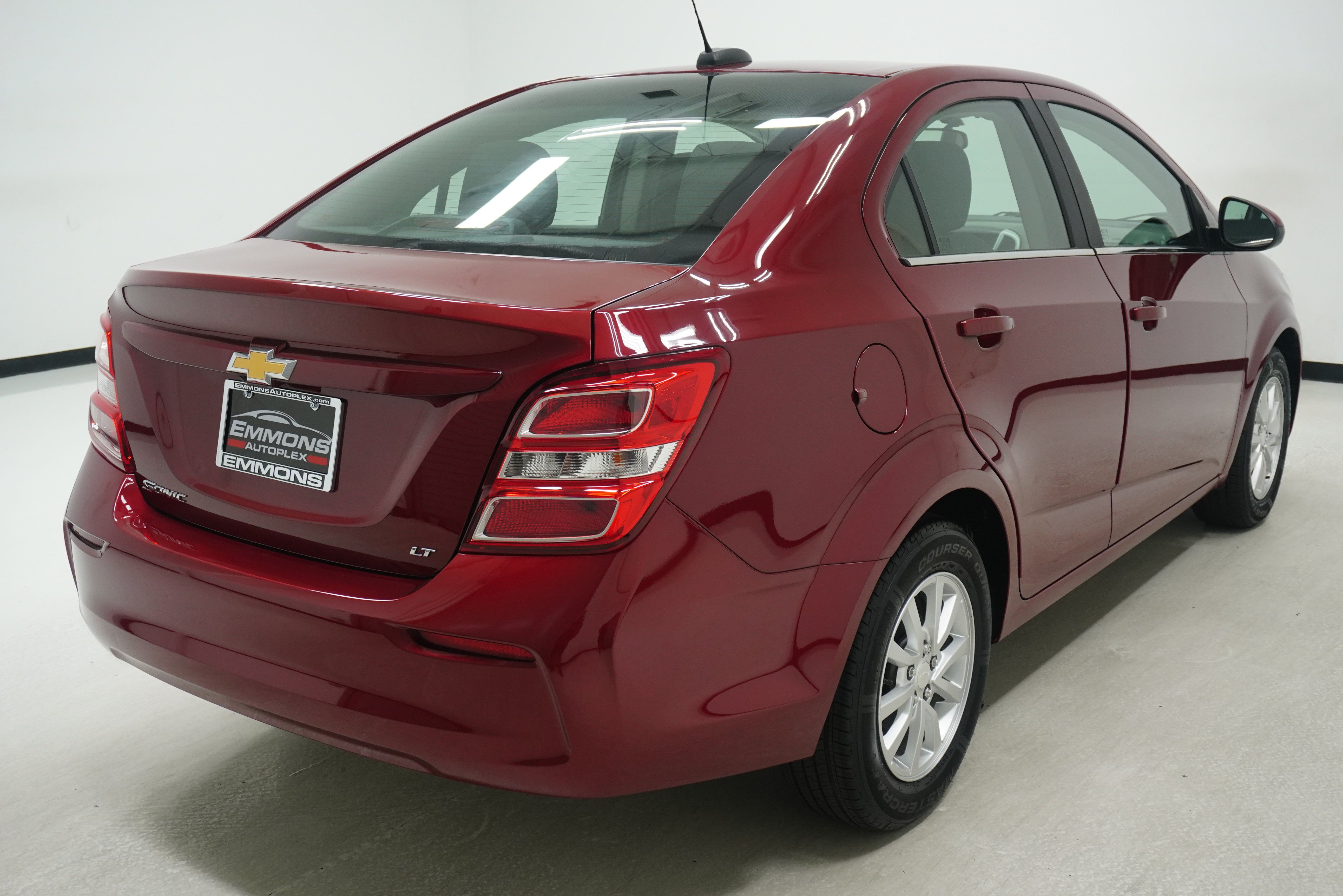 Used 2020 Chevrolet Sonic LT FWD image 4