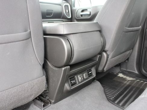 Used 2022 Chevrolet Silverado 1500 LT AWD/4WD image 21