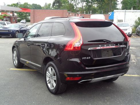 Used 2016 Volvo XC60 T6 w/ Proximity Package AWD/4WD image 4