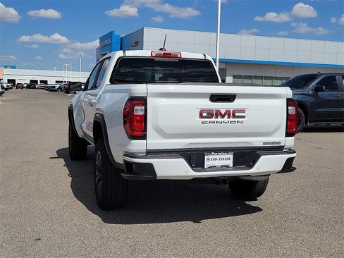 New 2025 GMC Canyon Elevation w/ Convenience Package image 8