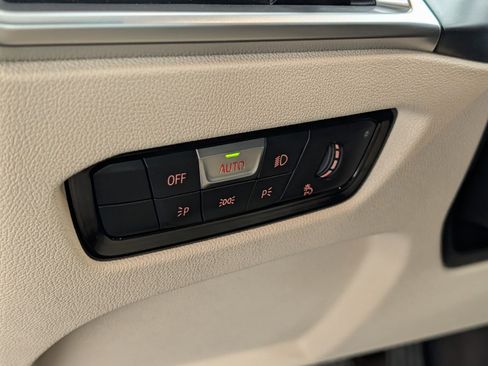 New 2026 BMW 330i xDrive Sedan w/ Premium Package image 17