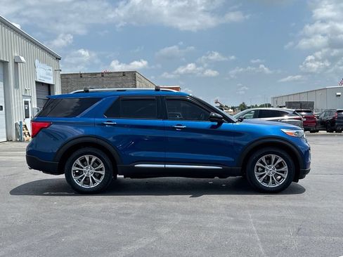 Used 2022 Ford Explorer Limited w/ Equipment Group 301A AWD/4WD image 8