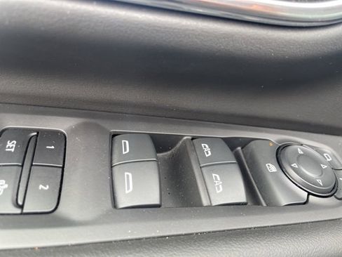 Certified 2024 Chevrolet Suburban LT image 11