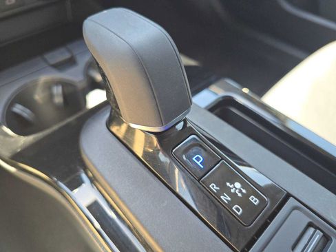 Certified 2026 Toyota Prius XLE FWD image 35