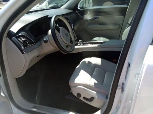 Used 2023 Volvo XC90 T8 Plus w/ Protection Package Premier image 8