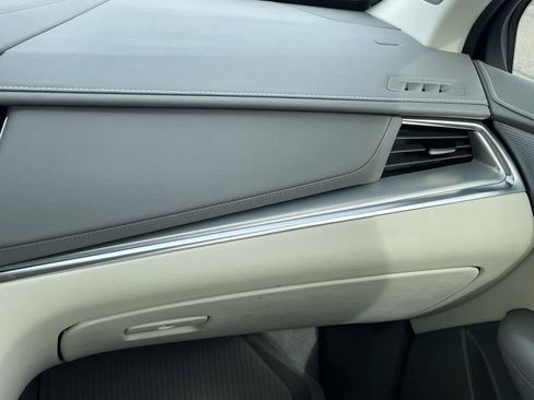 Certified 2025 Cadillac XT5 Premium Luxury w/ LPO, Floor Liner Package image 16