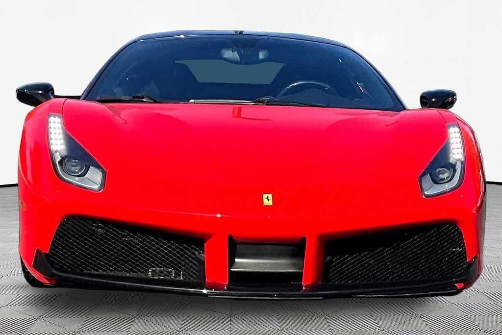 Used 2018 Ferrari 488 GTB RWD image 2