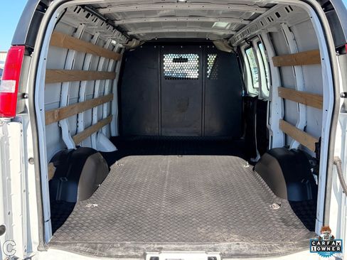 Used 2024 GMC Savana 2500 w/ Driver Convenience Package image 24