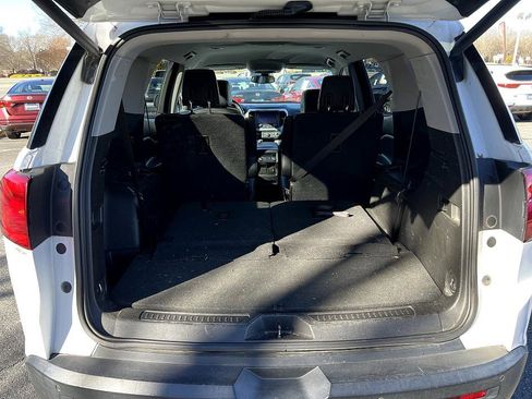 Used 2018 GMC Acadia SLT image 27