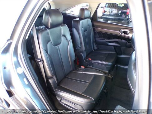 Used 2021 Kia Sorento SX image 26