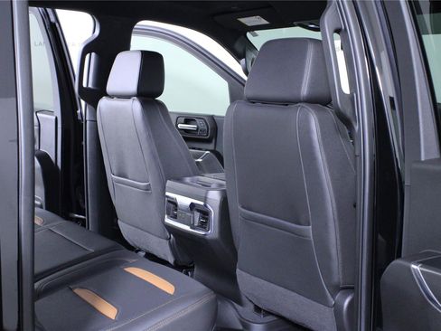 Used 2022 GMC Sierra 2500 AT4 AWD/4WD image 14