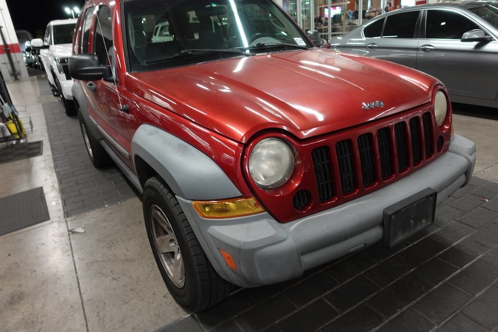 Used 2006 Jeep Liberty Sport AWD/4WD image 2