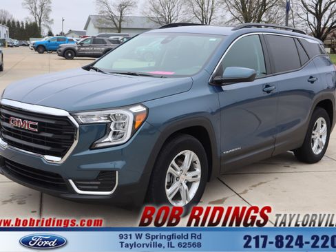 Used 2024 GMC Terrain SLE w/ Driver Convenience Package FWD image 1