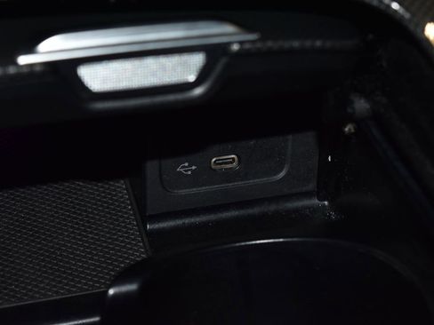 Used 2023 Mercedes-Benz C 300 4MATIC Sedan image 16