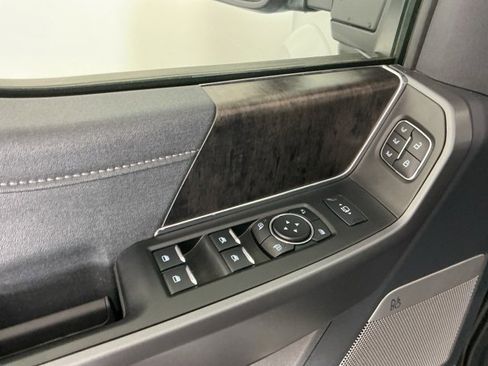 Certified 2025 Ford F450 Lariat w/ FX4 Off-Road Package image 18