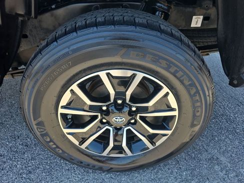 Certified 2020 Toyota Tacoma TRD Sport w/ TRD Premium Sport Package AWD/4WD image 8