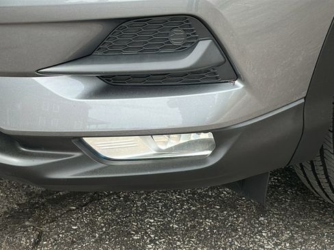 Certified 2021 Nissan Rogue Sport SV image 5