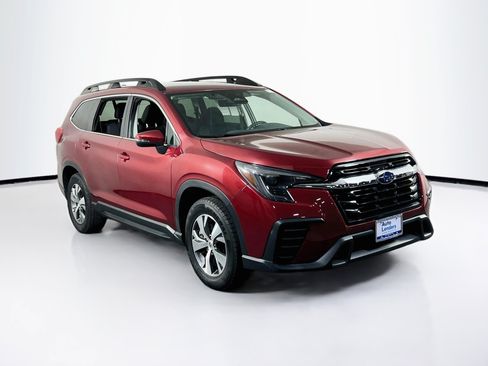 Used 2023 Subaru Ascent Premium w/ Convenience Package AWD/4WD image 3