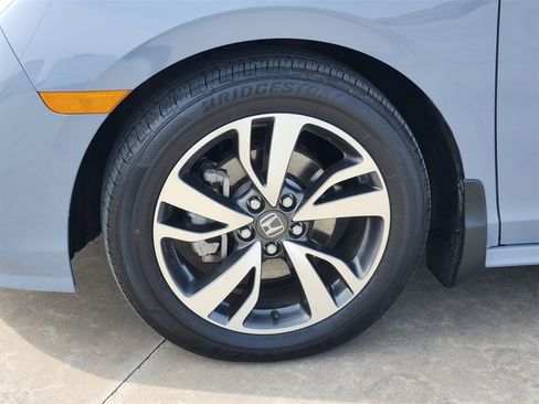 Used 2024 Honda Odyssey Touring image 11
