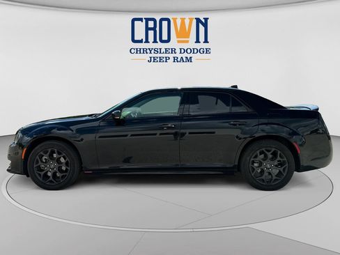 Used 2021 Chrysler 300 Touring L AWD/4WD image 6