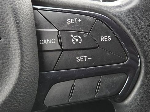 Used 2015 Chrysler 200 S w/ Comfort Group image 10