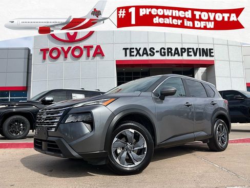 Used 2025 Nissan Rogue SV image 1