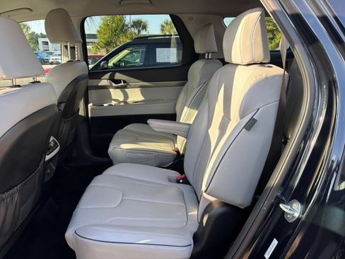 Used 2025 Hyundai Palisade SEL FWD image 29
