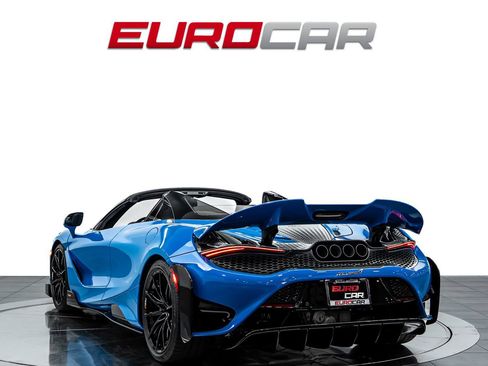 Used 2022 McLaren 765LT RWD image 4