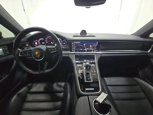 Used 2022 Porsche Panamera 4 Platinum Edition w/ Assistance Package AWD/4WD image 4