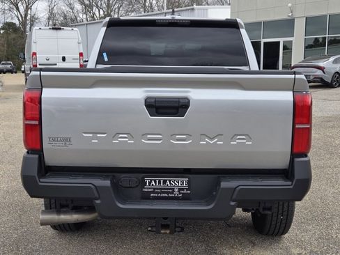 Used 2025 Toyota Tacoma SR image 7