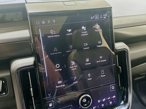 New 2026 GMC Yukon AT4 w/ AT4 Premium Plus Package AWD/4WD image 15