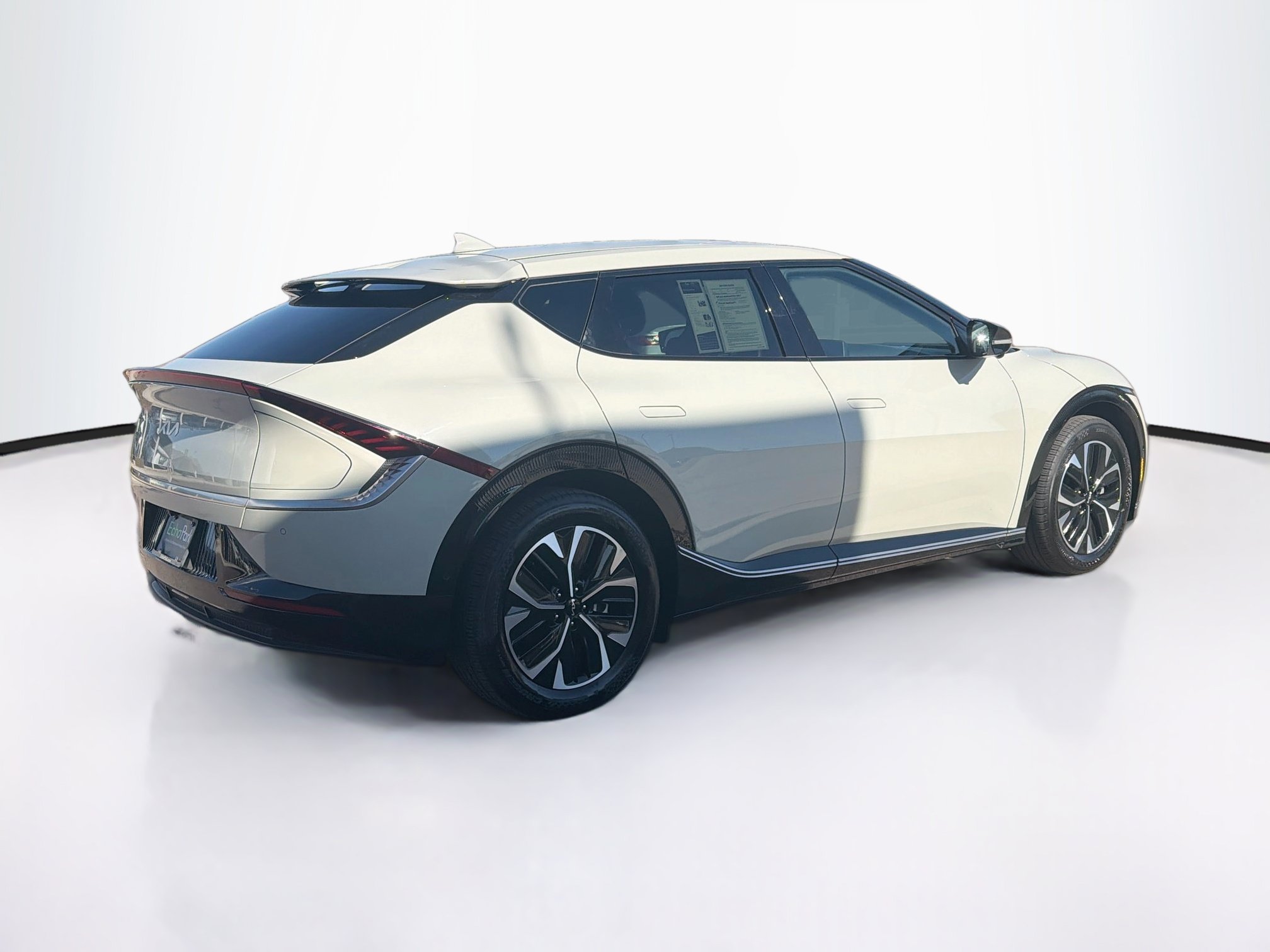 Used 2024 Kia EV6 Wind w/ Wind Technology Package AWD/4WD image 9