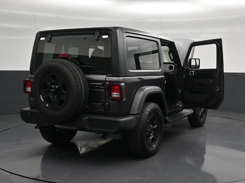 Used 2026 Jeep Wrangler Sport AWD/4WD image 34