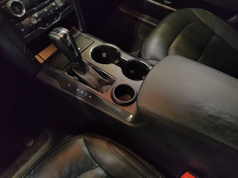 Used 2017 Ford Explorer XLT w/ Equipment Group 202A image 26