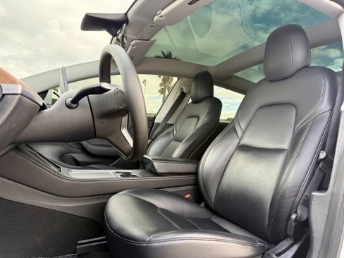 Used 2021 Tesla Model 3 Long Range image 8