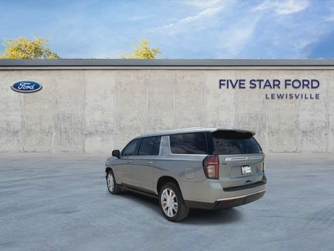Used 2023 Chevrolet Suburban High Country w/ Advanced Technology Package RWD image 6