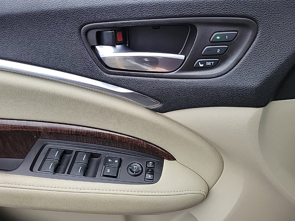 Used 2017 Acura MDX w/ Technology Package AWD/4WD image 11
