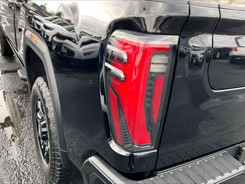 Used 2025 GMC Sierra 3500 AT4 w/ AT4 Premium Plus Package image 29