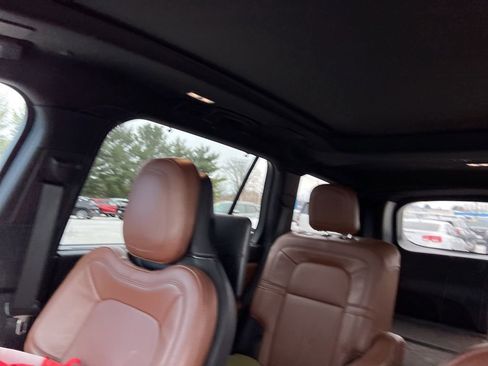 Used 2023 Lincoln Aviator Reserve w/ Equipment Group 201A image 26