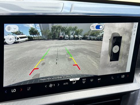 Used 2025 Ford Explorer Platinum image 21